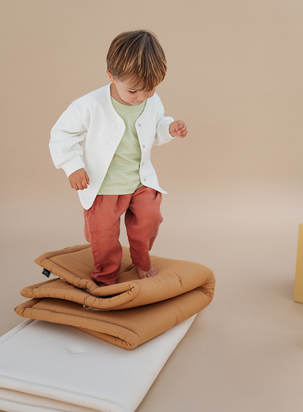 Studio Aelbo baggy babypants oranje rood