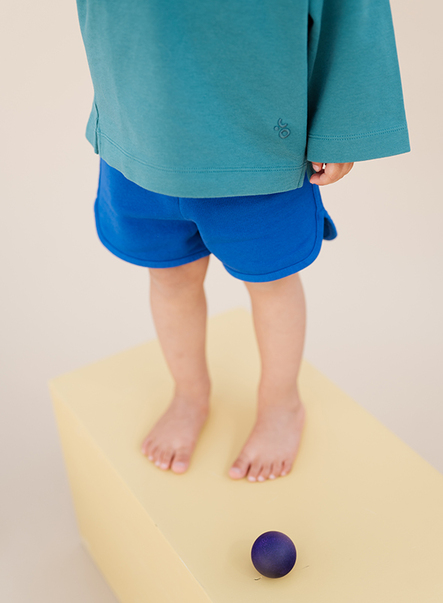 Studio Aelbo baggy baby shorts kobalt blauw